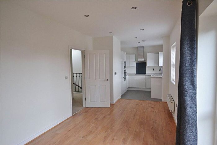 1 Bedroom Flat To Rent In Museum Mews, Bushey, WD23