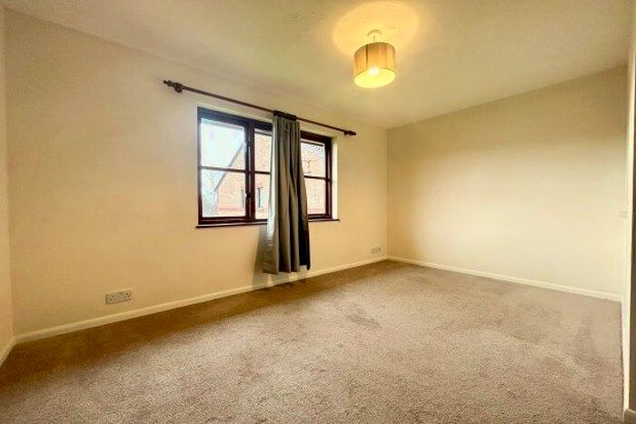 1 Bedroom Flat To Rent In Humber Road, Dartford, DA1