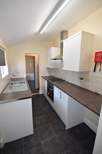 3 Bedroom Terraced House To Rent In Holly Street, Middlesbrough, TS1