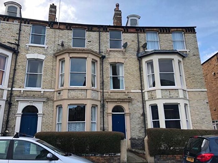 2 Bedroom Flat To Rent In Albion Crescent, Scarborough, YO11