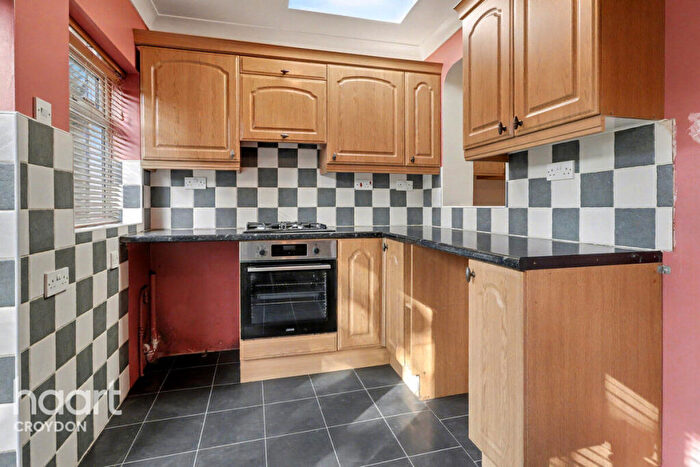 3 Bedroom Terraced House To Rent In Mitcham Road, Croydon, CR0