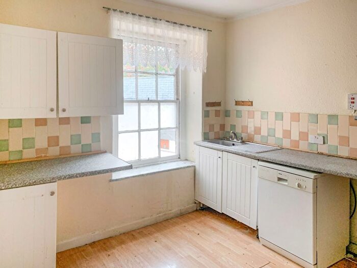 6 Bedroom End Of Terrace House For Sale In High Street, Chard, Somerset, TA20