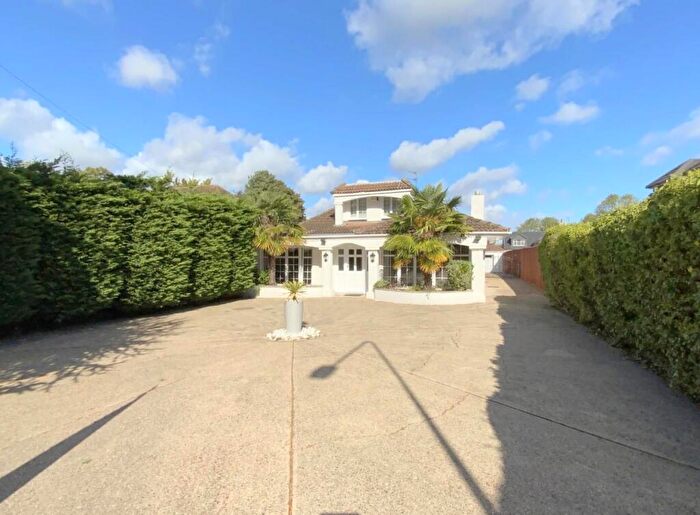 3 Bedroom Detached House For Sale In Humberston Avenue, Humberston, Grimsby, DN36
