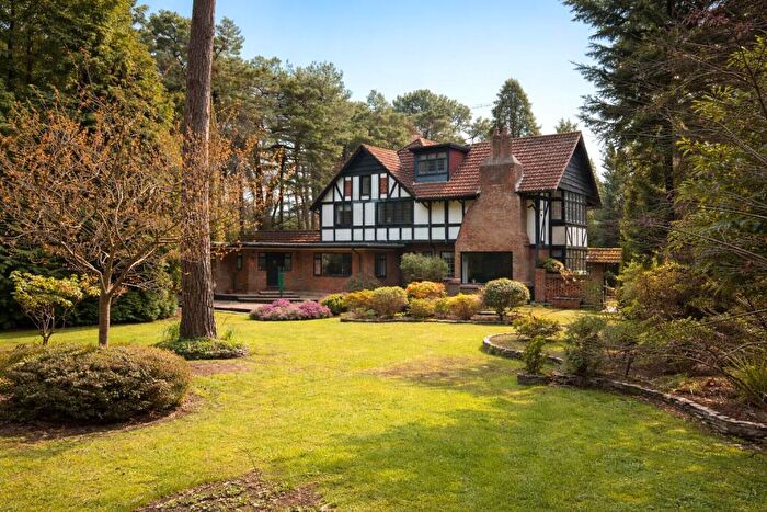 4 Bedroom Detached House For Sale In Spencer Road, Poole, Dorset, BH13