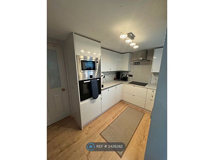 5 Bedroom Semi-Detached House To Rent In Rowan Road, Swanley, BR8