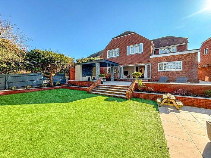 5 Bedroom Detached House For Sale In Glengorse, Battle, TN33