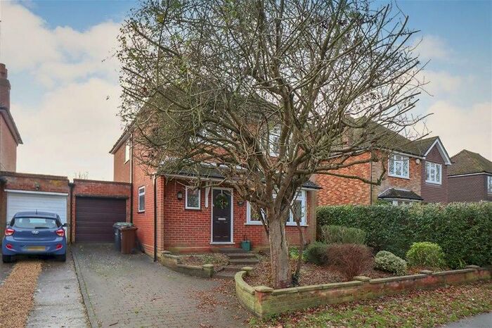 4 Bedroom Detached House To Rent In Luton Road, Harpenden, AL5