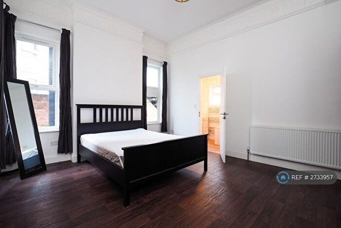 2 Bedroom Flat To Rent In Gorsey Road, Nottingham, NG3