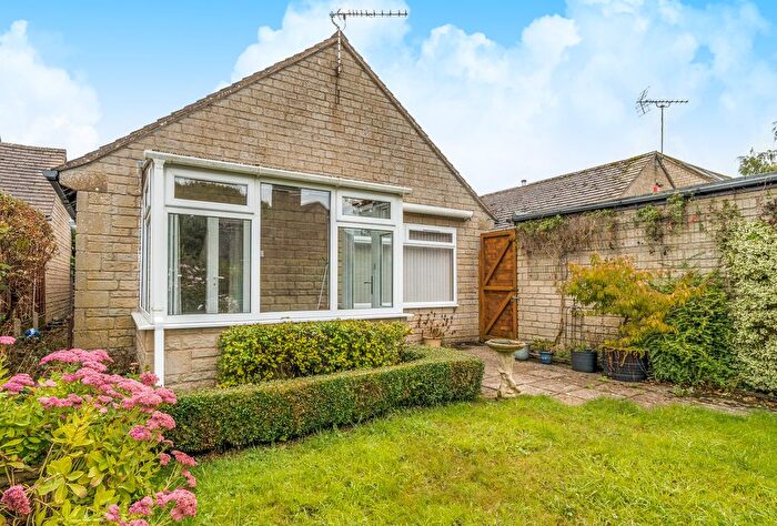 3 Bedroom Bungalow For Sale In Burleigh View, Bussage, Stroud, Gloucestershire, GL6