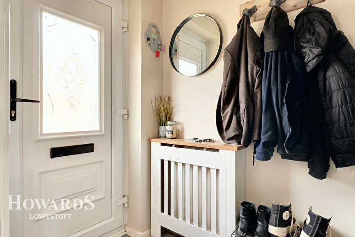 3 Bedroom End Of Terrace House For Sale In Portsch Close, Lowestoft, NR33