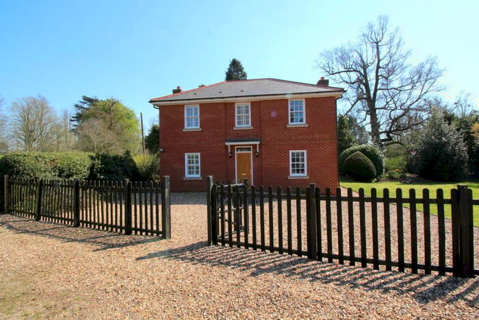 3 Bedroom Cottage To Rent In Kings Walden, Hitchin, SG4