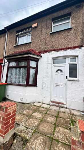 3 Bedroom Terraced House To Rent In London, E6