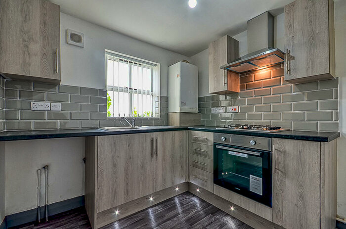 2 Bedroom Ground Flat To Rent In Kingsbridge Wharf, Mill Hill, Blackburn, BB2
