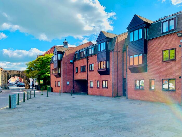 2 Bedroom Flat To Rent In Newport Court, Newport, Lincoln LN1