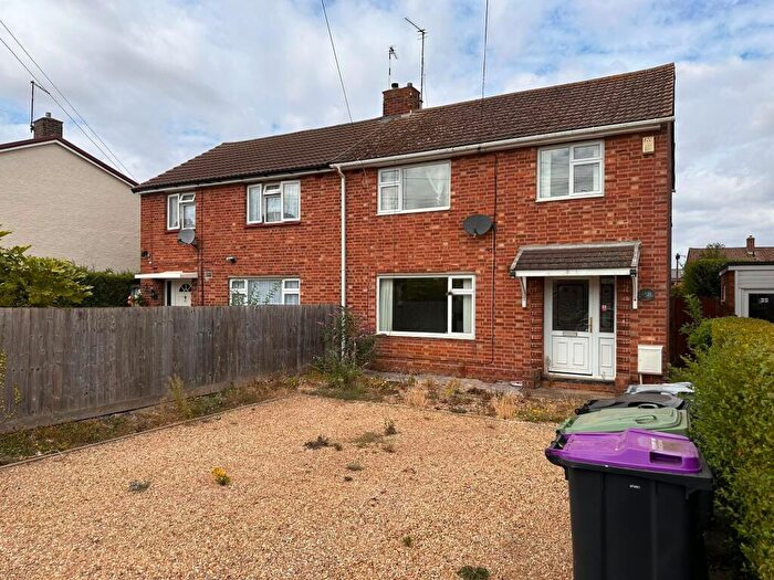 3 Bedroom Semi Detached House To Rent In Willoughby Road, Stamford, PE9