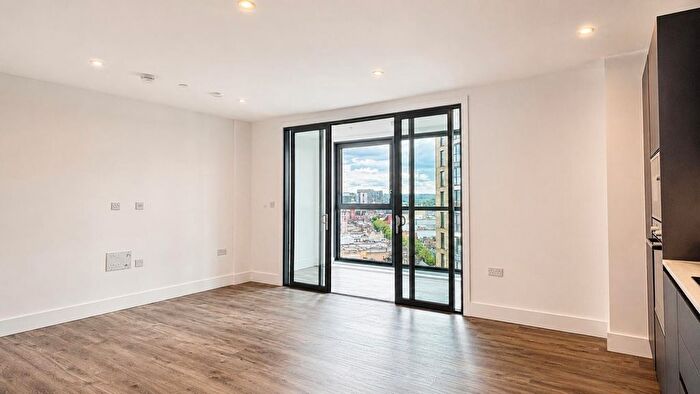 2 Bedroom Flat To Rent In Station Road, Croydon, CR0