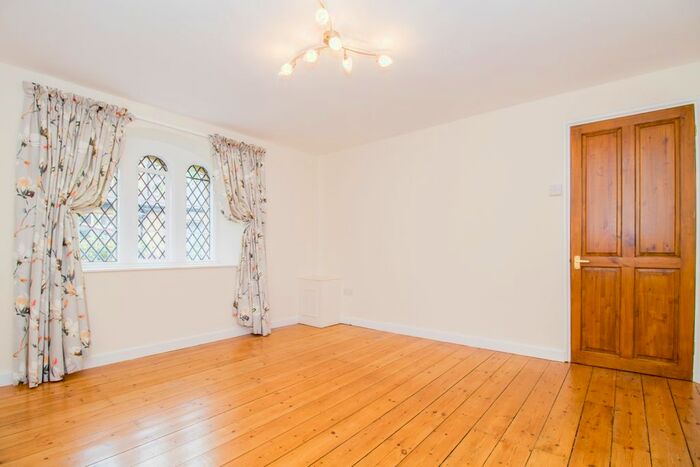 2 Bedroom End Of Terrace House To Rent In Mill Road, Wolvercote, OX2