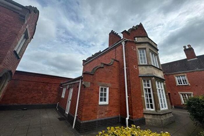 1 Bedroom Flat To Rent In - Ladywood Middleway, Birmingham, B16