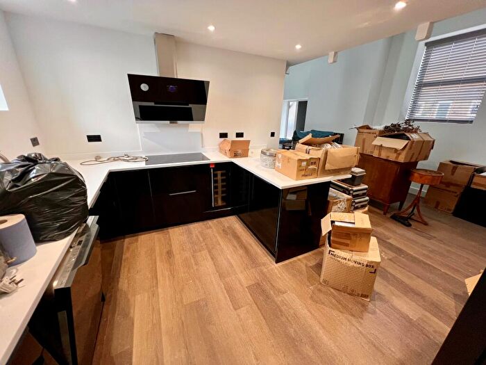 4 Bedroom House To Rent In New Road, Netley Abbey, Southampton, SO31