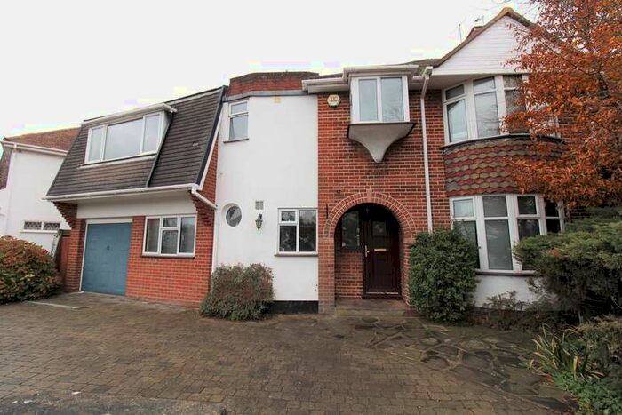 6 Bedroom Semi-Detached House To Rent In The Crescent, Egham, TW20