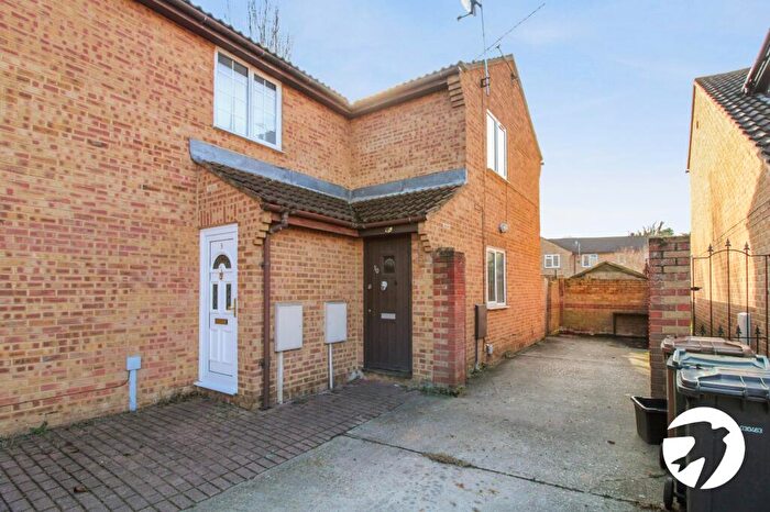 3 Bedroom Semi-Detached House To Rent In Borland Close, Greenhithe, Kent, DA9