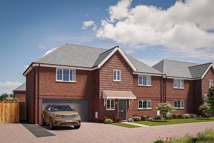4 Bedroom Detached House For Sale In Maddoxford Gardens, Boorley Green, SO32