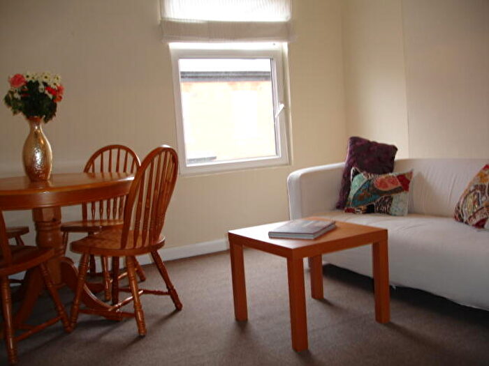 2 Bedroom Flat To Rent In Greenfield Road, Harborne, Birmingham, B17