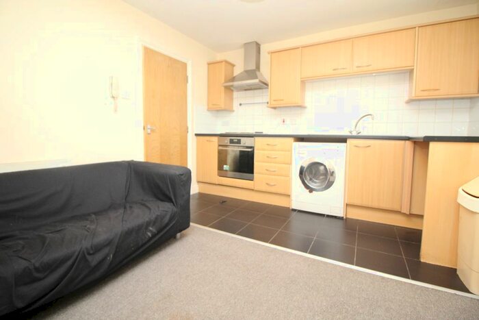 1 Bedroom Flat To Rent In Firth Road, Beeston, Leeds, LS11