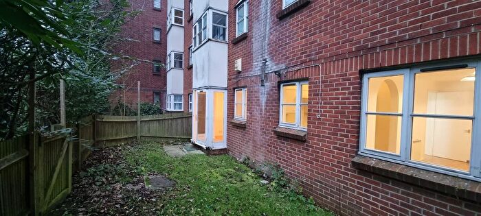 2 Bedroom Flat For Sale In Curtis Drive, London, W3