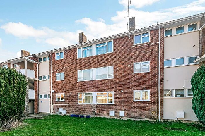2 Bedroom Flat To Rent In Churchill Court, Wilton, SP2