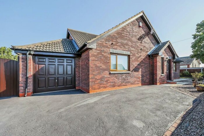 2 Bedroom Detached Bungalow For Sale In Andrews Drive, Langley Mill, Nottingham, NG16