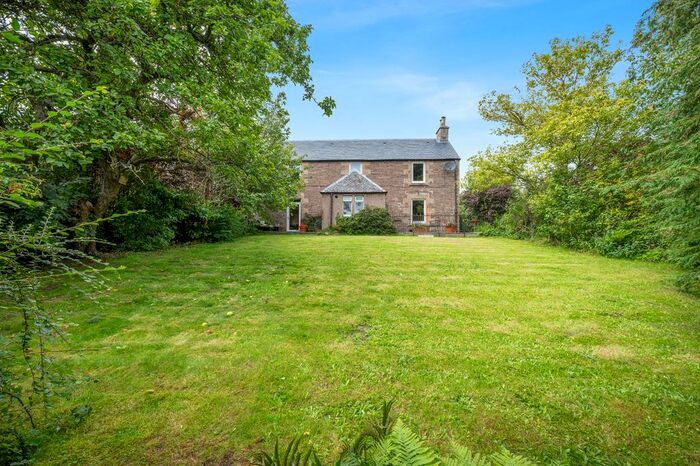 4 Bedroom Farmhouse For Sale In Maidenplain Farmhouse, Auchterarder, Perthshire, PH3
