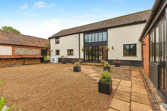 6 Bedroom Barn Conversion For Sale In Low Common, Deopham, Wymondham, Norfolk, NR18