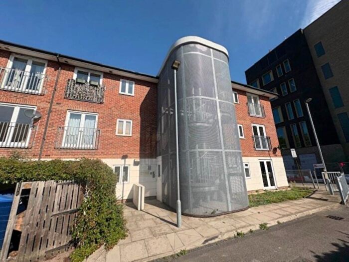 2 Bedroom Apartment For Sale In Crown House, London, SE18