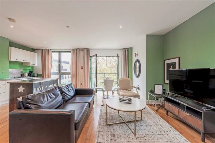 2 Bedroom Apartment To Rent In Hoxton Square, London, N1