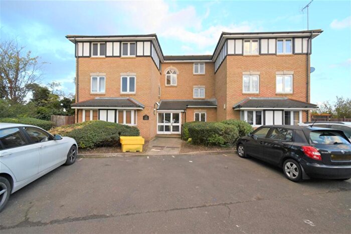 2 Bedroom Apartment To Rent In Aspen Court, Norfolk Close, Dartford, DA1