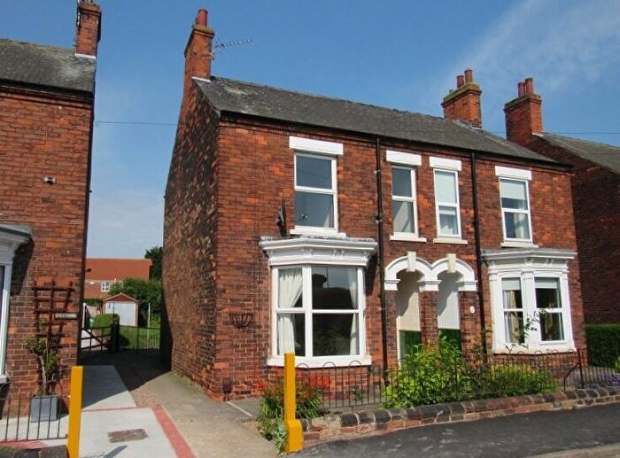 3 Bedroom Semi Detached House To Rent In West End Road, Habrough, DN40