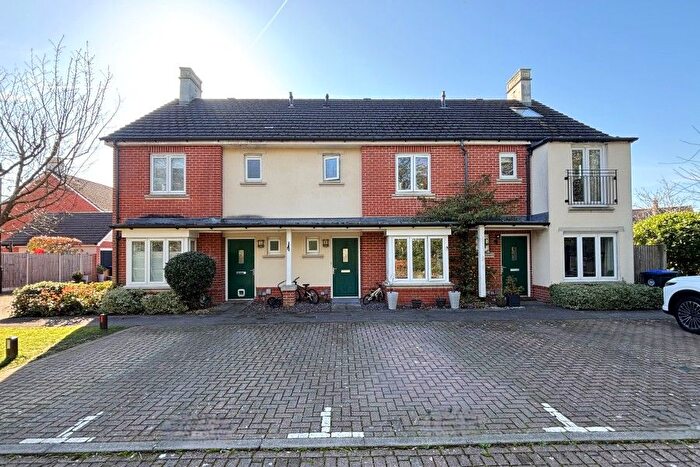 3 Bedroom Terraced House To Rent In Woking. Surrey, GU22