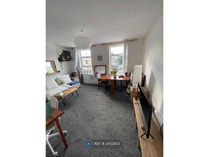 1 Bedroom Flat To Rent In Kynaston Road, London, N16