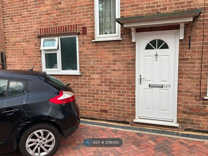 4 Bedroom Semi-Detached House To Rent In Motum Road, Norwich, NR5