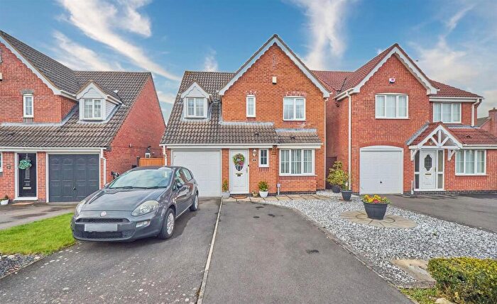 3 Bedroom Detached House For Sale In Cadeby Close, Hinckley, LE10