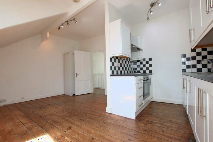 1 Bedroom Flat To Rent In Anglo Terrace, Bath, BA1