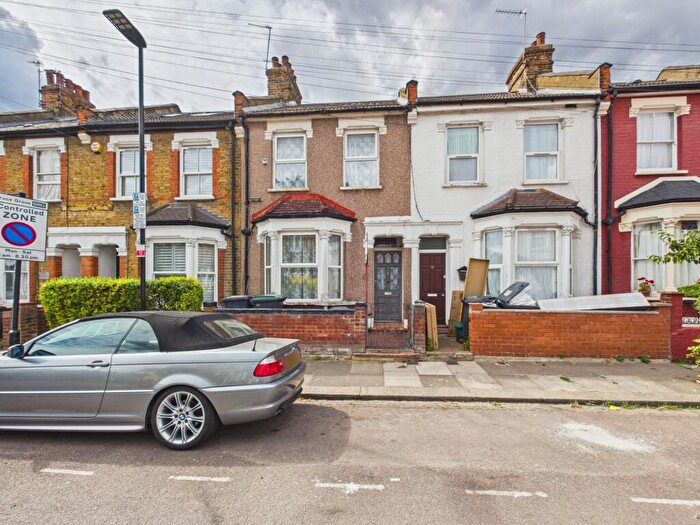 3 Bedroom Terraced House For Sale In St. Margarets Road, London, N17