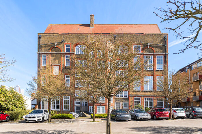 2 Bedroom Flat For Sale In Bloomfield Road, Woolwich, London, SE18