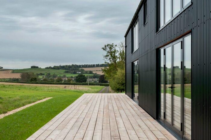 7 Bedroom Barn Conversion To Rent In Main Street, CV36