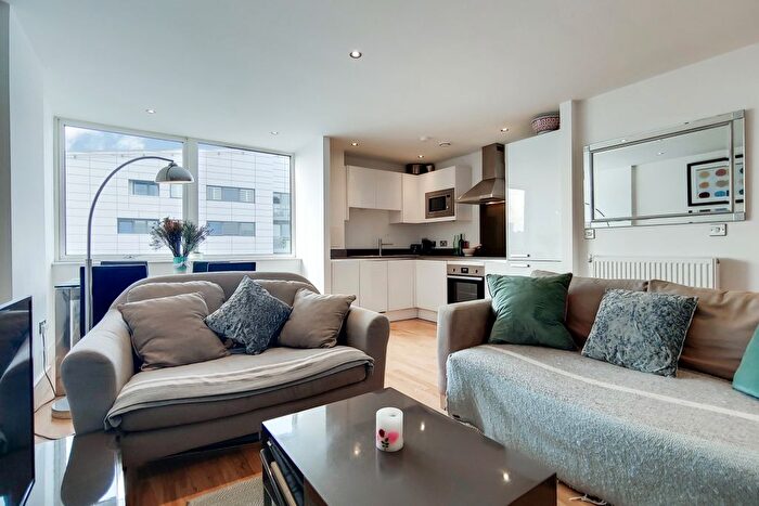 2 Bedroom Flat For Sale In Dowells Street, London, SE10