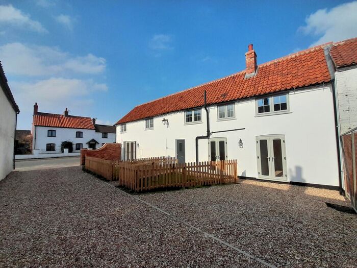 4 Bedroom Link Detached House To Rent In High Street, Newton On Trent, Lincoln, LN1