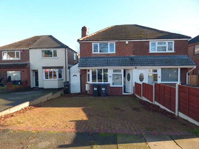 3 Bedroom Semi Detached House To Rent In Cavandale Avenue, Birmingham, B44
