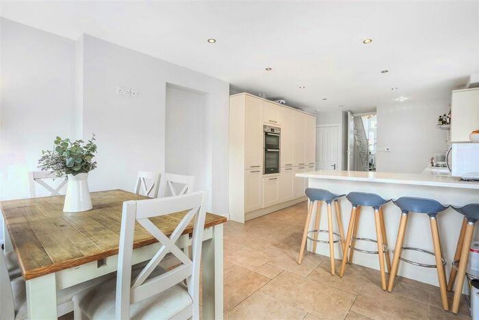 5 Bedroom Semi-Detached House To Rent In Cedar Road, Sutton, SM2