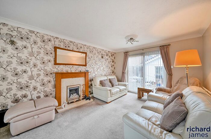 3 Bedroom Detached House For Sale In Primrose Close, Haydon Wick, Swindon, SN25